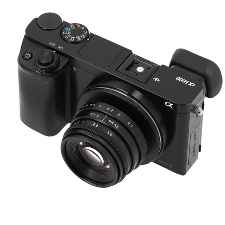 35mm F1.6 C-Mount Objektiv Silber/Schwarz - Manuelles APS-C Portrait- & Cine-Objektiv aus Metall